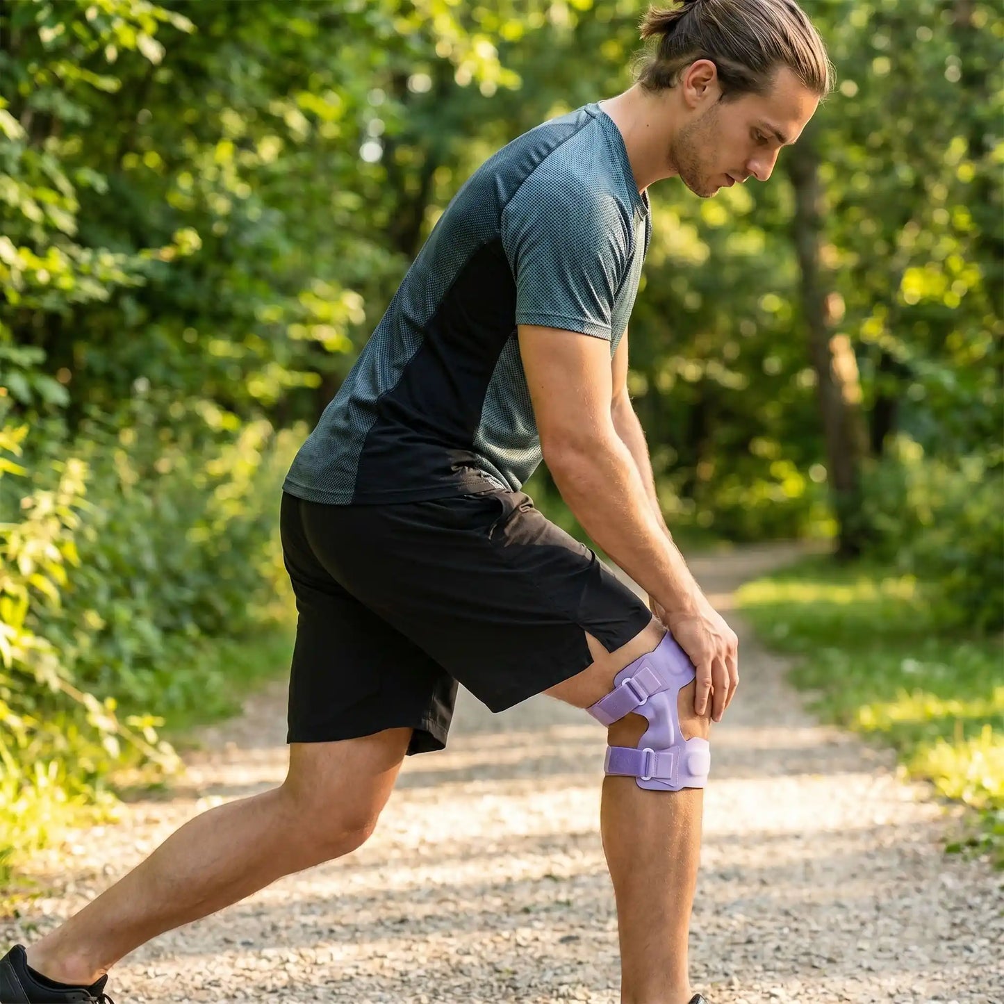Genouillère rotulienne pour le sport utilisé par une personne entraînement extérieur