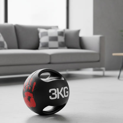 Ballon musculation sur une surface de salon fenêtré dans un domicile moderne