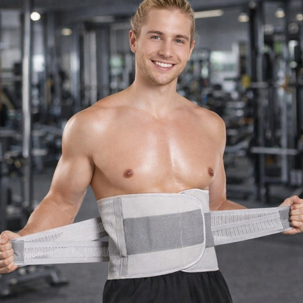 Ceinture lombaire un homme dans un studio sportif