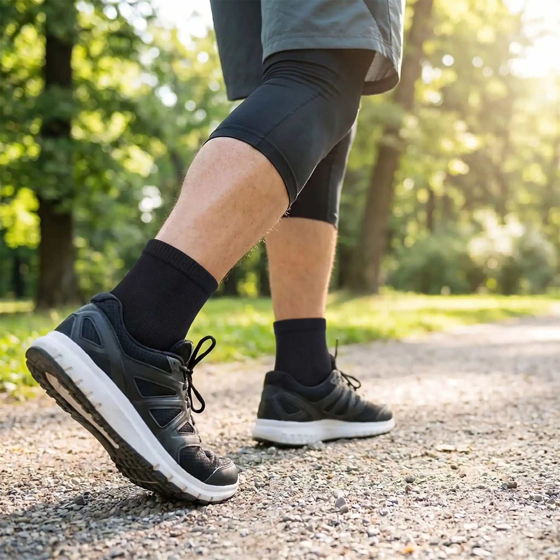Chaussettes de sport porté pendant une marche active en nature