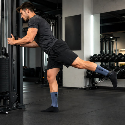 Chaussettes de sport une personne utilisant la paire au studio fitness