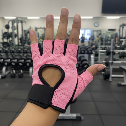 Gant musculation porté par une personne pendant une séance musculation