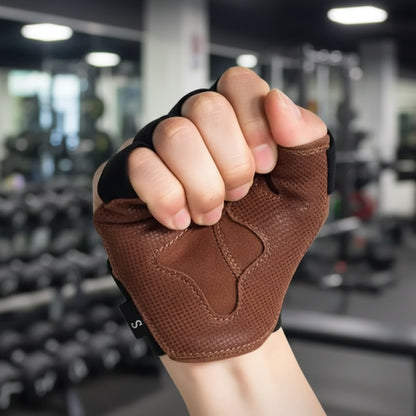 Gants musculation une personne montrant le modèle grandeur petite