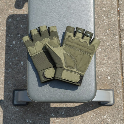 Gants musculation usage dans un espace de musculation à l'extérieur modèle couleur vert