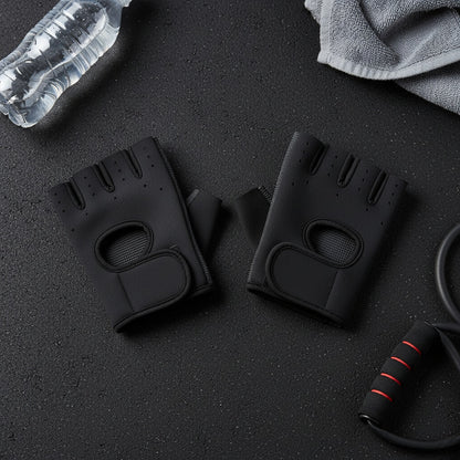 Gants pour la musculation sur une surface d'espace sportive