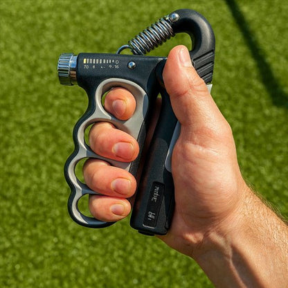 Grip for hands une personne tenant la pièce dans sa main