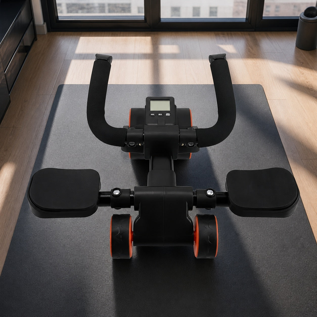 Roue à abdominaux l'appareil dans une salle de musculation