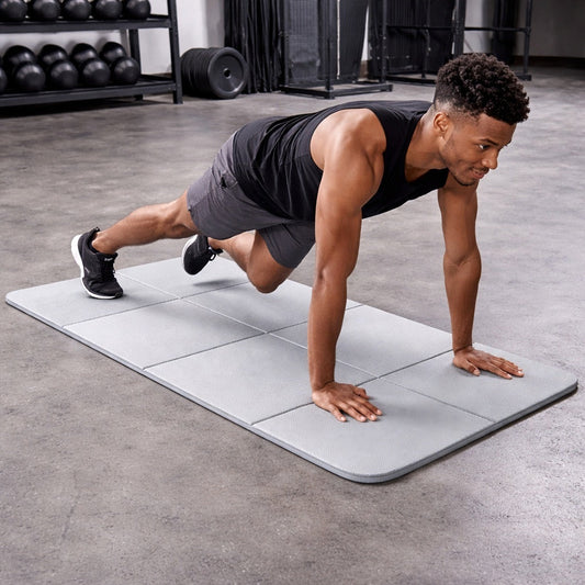 Tapis gym une personne faisant l'exercice de climber mountain